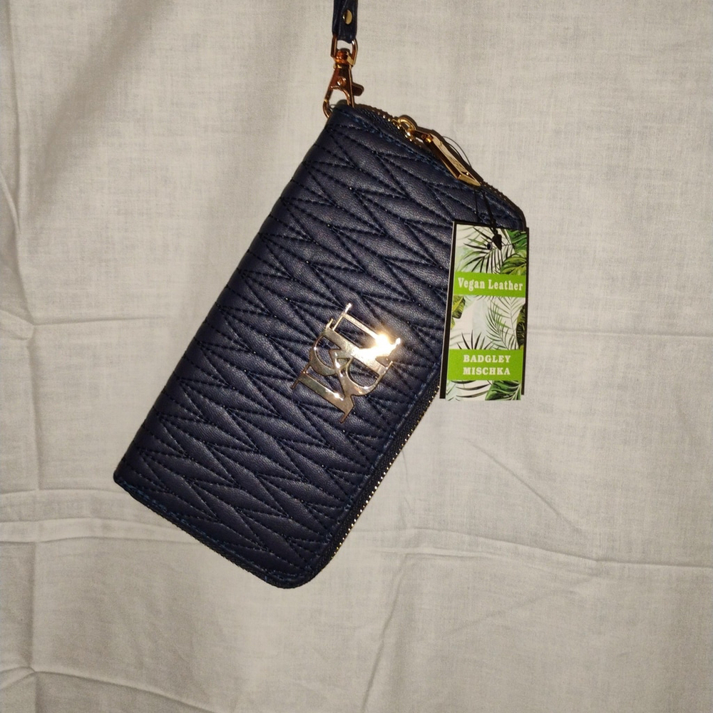 W3. Badgley Mischka wallet